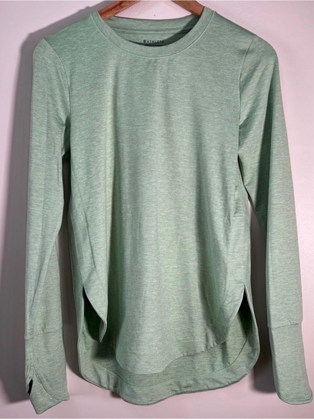 Athleta Lightweight Long Sleeve Crewneck in Mint